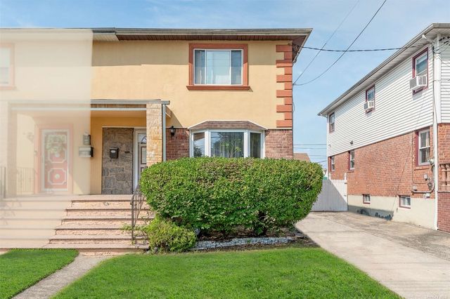 $475,000 | 257-07 149th Avenue | Rosedale