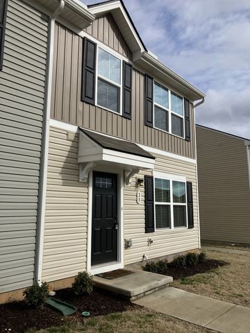 $1,825 | 2935 Winterberry Drive, Unit 28 | Brick Church Bellshire