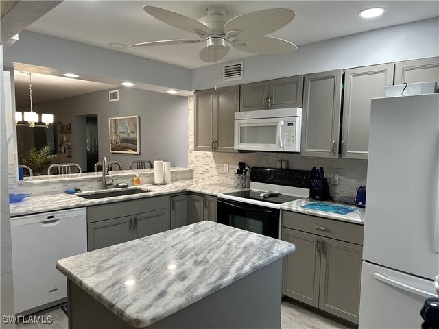 $3,000 | 4002 Southeast 19th Avenue, Unit 106 | Cape Coral