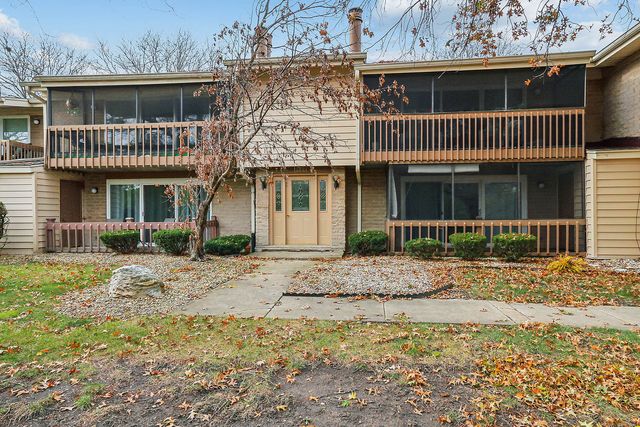 $220,000 | 15733 Orlan Brook Drive, Unit 61 | Orland Park