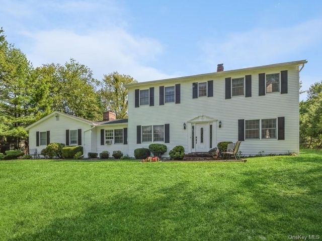 $565,000 | 25 Innsbruck Boulevard | Wiccopee