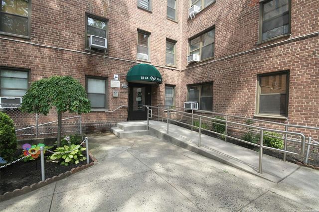 $339,000 | 52-54 65th Place, Unit 1H | Maspeth