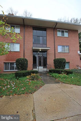 $1,800 | 10308 Rockville Pike, Unit 201 | Grosvenor Park Condominiums