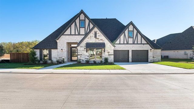 $749,900 | 2826 Midlake Drive