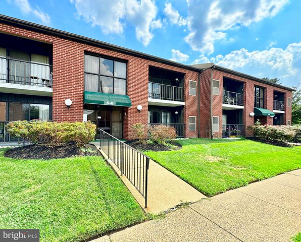 $279,900 | 2101 Welsh Road, Unit 6 | Bustleton