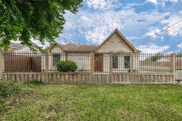 $372,000 | 511 Avenue I | South Houston