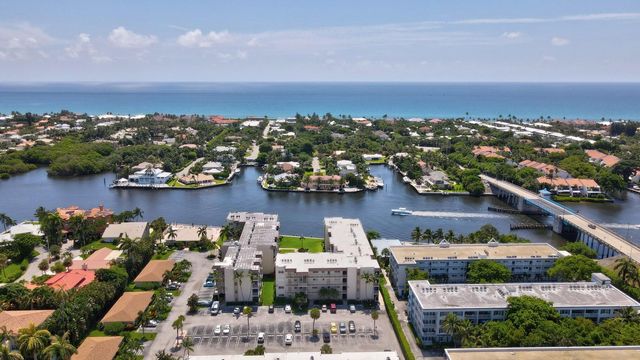 $159,900 | 640 Snug Harbor Drive, Unit F6 | Boynton Beach