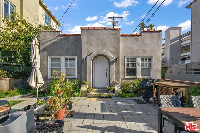 $3,000,000 | 14 Northstar Street | Marina del Rey