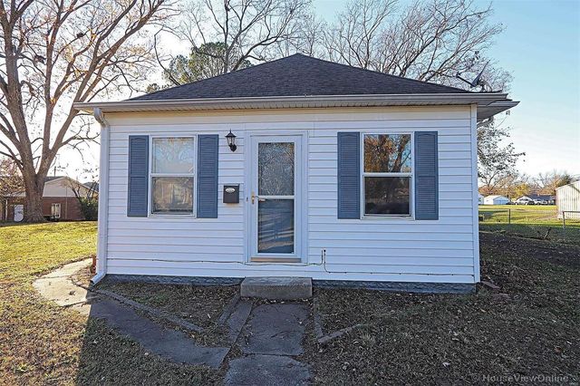 $129,900 | 209 Chester Avenue | Scott City