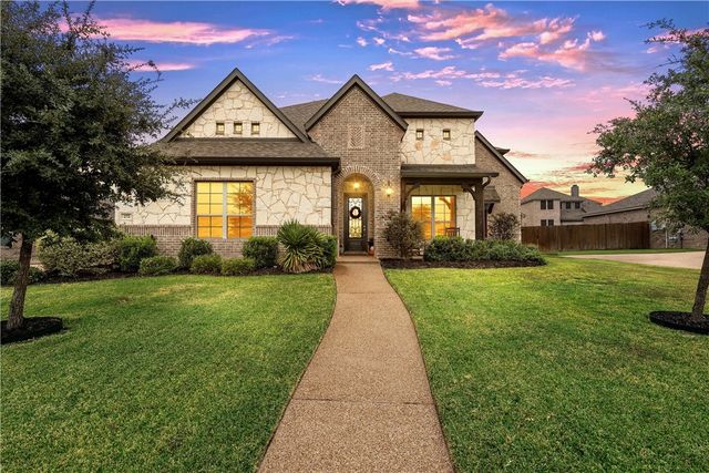 $635,000 | 272 Big Creek Loop | Hewitt