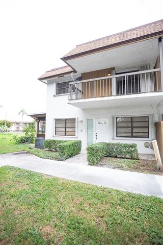 $382,000 | 6896 Northwest 169th Street, Unit 121G | Country Club of Miami