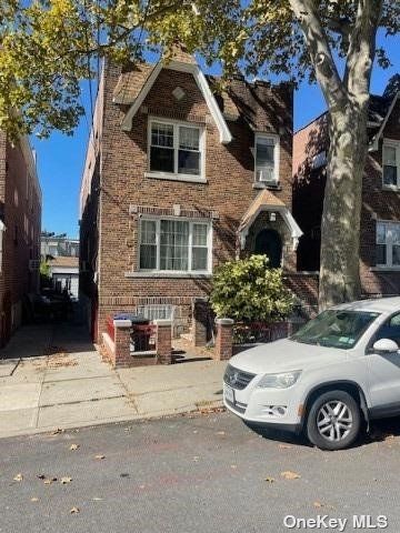 $1,849,000 | 54-16 69th Place | Maspeth