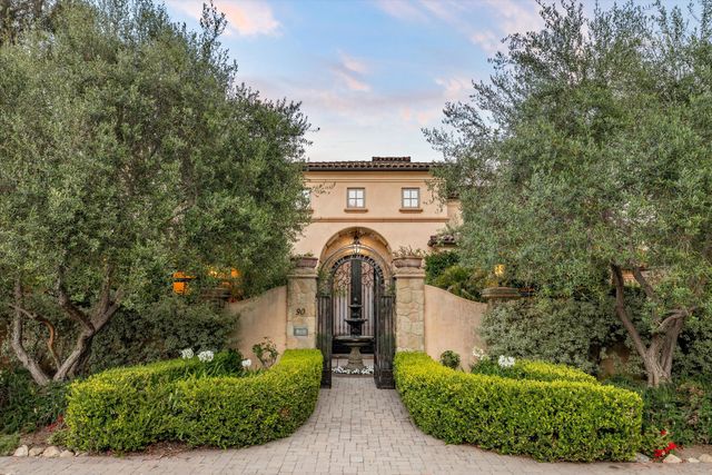 $6,950,000 | 90 Butterfly Lane | Waterfront