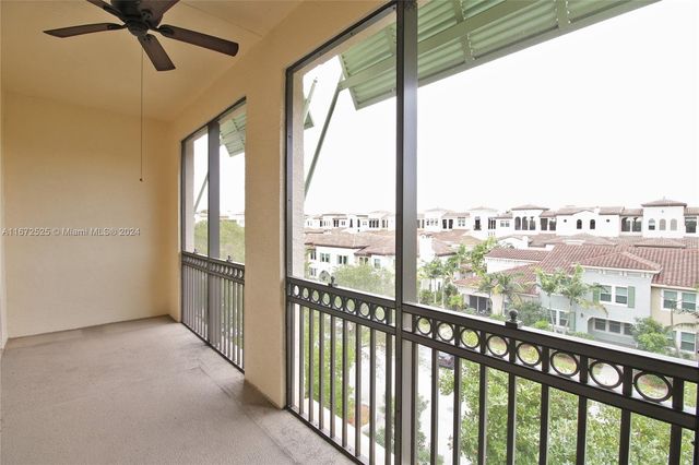 $370,000 | 2900 Northwest 125th Avenue, Unit 3421 | Sawgrass