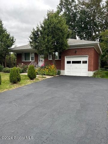 $2,750 | 87 Buckingham Drive | Buckingham Lake-Crestwood