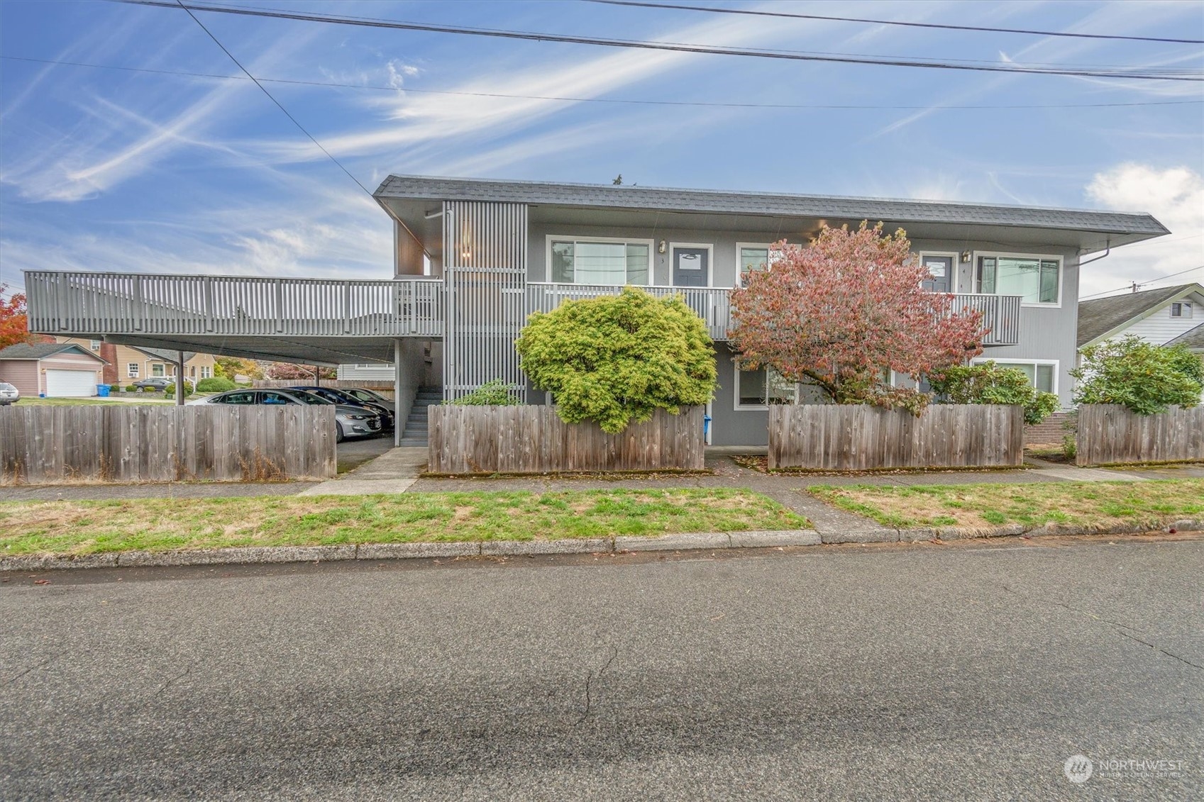 a view of outdoor space yard and front view of a house