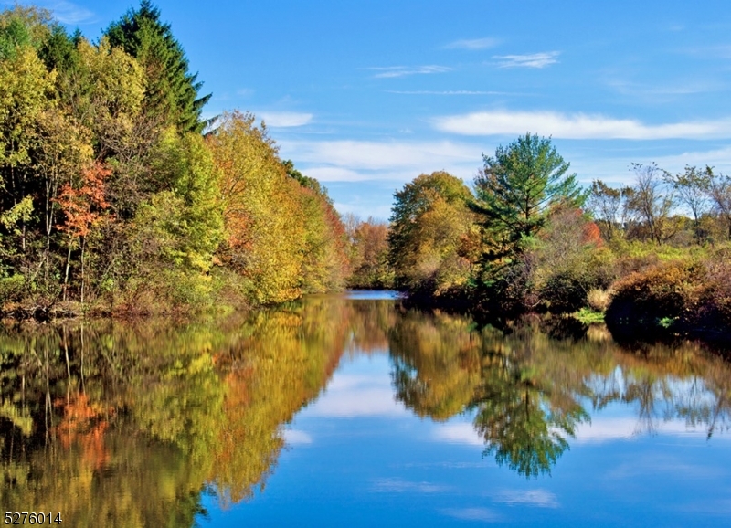 a view of a lake with houses