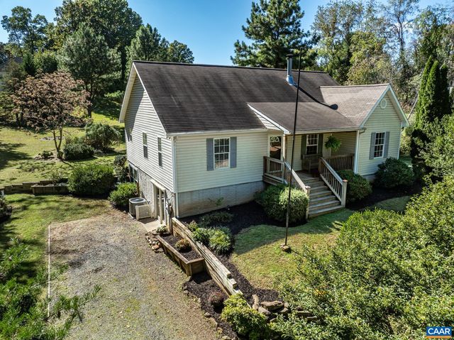 $489,000 | 124 Fox Ridge Lane