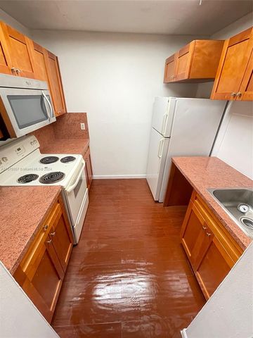 $1,800 | 4049 Northwest 19th Street, Unit 4049 | Lauderhill