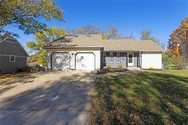 $365,000 | 908 Southeast 5th Terrace | Lee's Summit