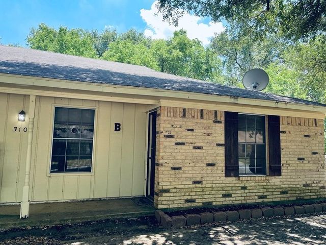 $995 | 3101 Professional Drive, Unit B | Corsicana