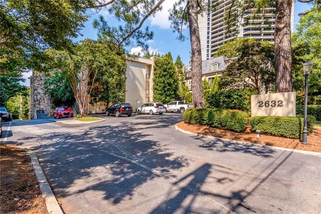 $359,000 | 2632 Peachtree Road Northwest, Unit 303B | Peachtree Heights West