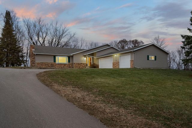 $339,900 | 610 Krikava Street | Albert Lea Township - Freeborn County