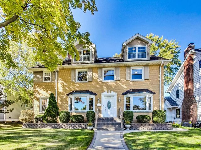 $998,000 | 5652 North Newark Avenue | Norwood Park