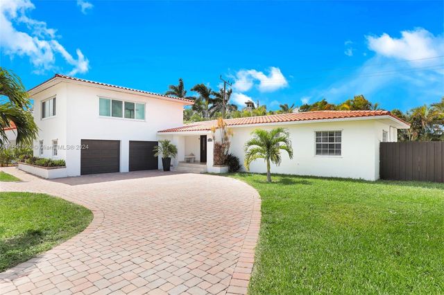 $1,950,000 | 1217 Seabreeze Boulevard | Harbor Beach