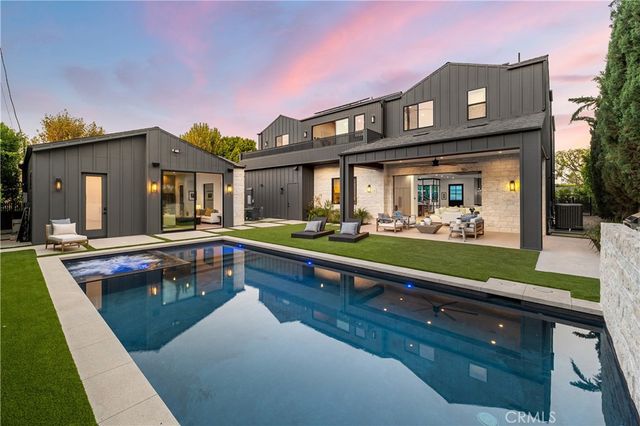 $4,395,000 | 5163 Valjean Avenue | Encino