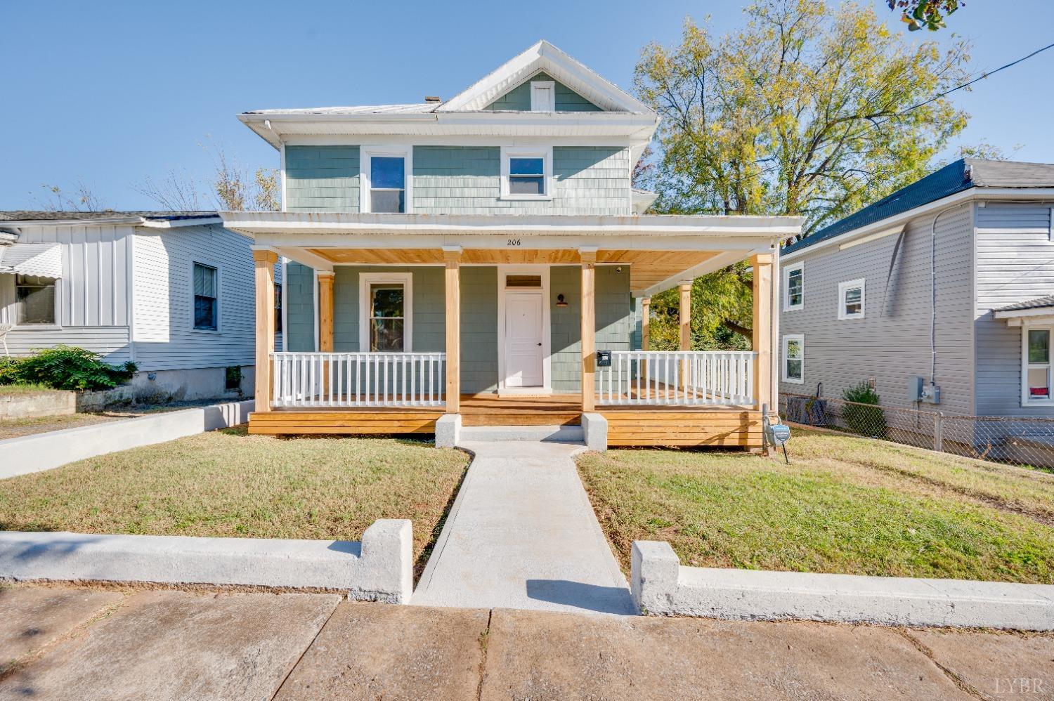 front view of house with a yard