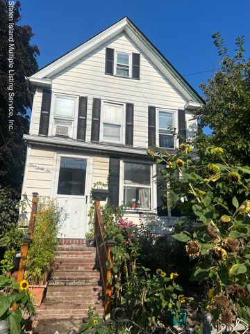 $669,000 | 166 Jewett Avenue | Port Richmond