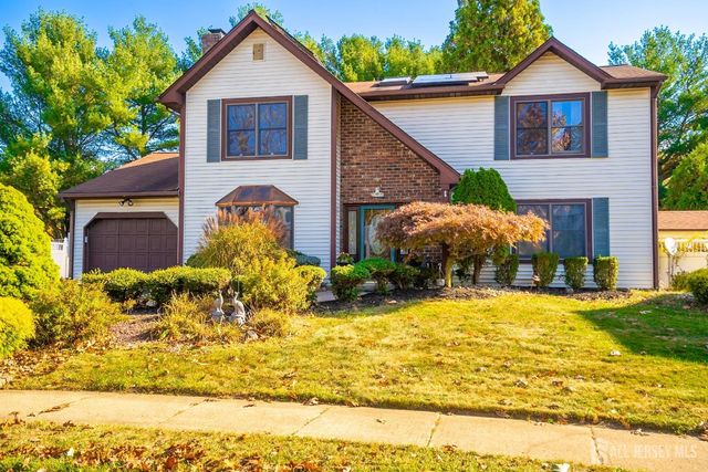 $869,900 | 54 Wetherhill Way | South Brunswick Township