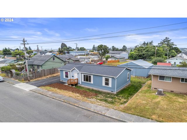 $369,000 | 242 North Wasson Street | Coos Bay