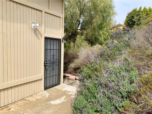 $1,695 | 40077 Parado Del Sol Drive, Unit 3 | Temecula Wine Country