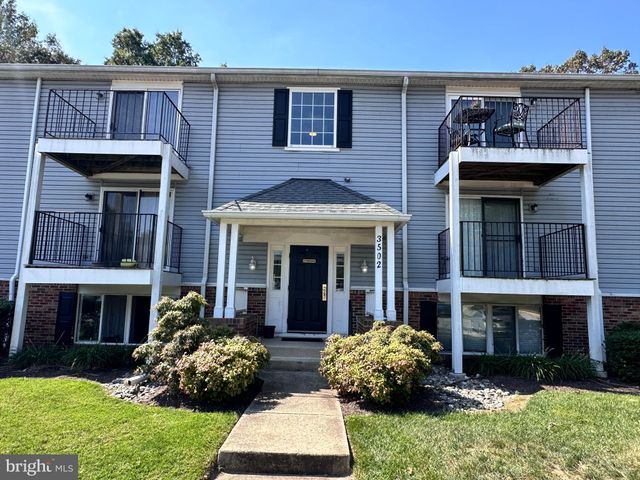 $229,000 | 3502 Kingsley Court, Unit E | Chesterfield Garden Condominiums