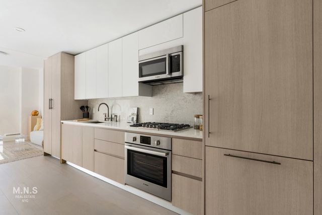 $1,655,000 | 526 Union Avenue, Unit 206 | Williamsburg