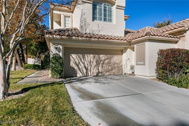 $600,000 | 913 Pro Players Drive | The Hills South