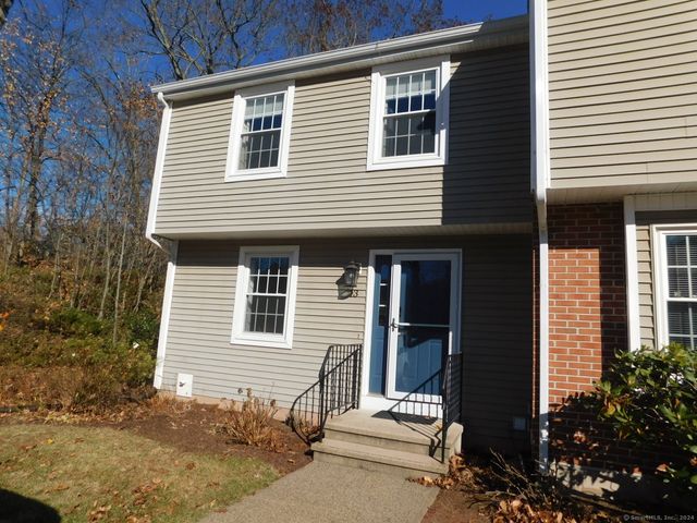 $299,900 | 175 Berlin Avenue, Unit 13 | Southington