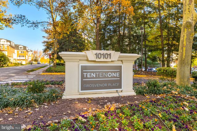 $290,000 | 10101 Grosvenor Place, Unit 1604 | Grosvenor Park Condominiums