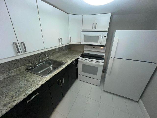 $115,000 | 3061 Northwest 47th Terrace, Unit 135B | Lauderdale Lakes West Gate