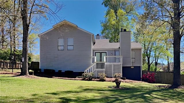 $275,000 | 2193 Hampton Trail Southeast