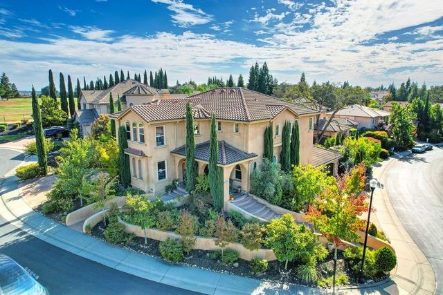 $1,925,000 | 100 Roberts Place | Stoneridge