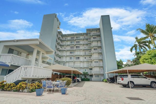 $425,000 | 629 Southeast 19th Avenue, Unit 504 | Deerfield Beach Island