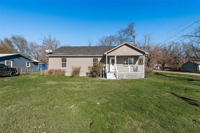 $214,900 | 107 Laroe Street | Terrell