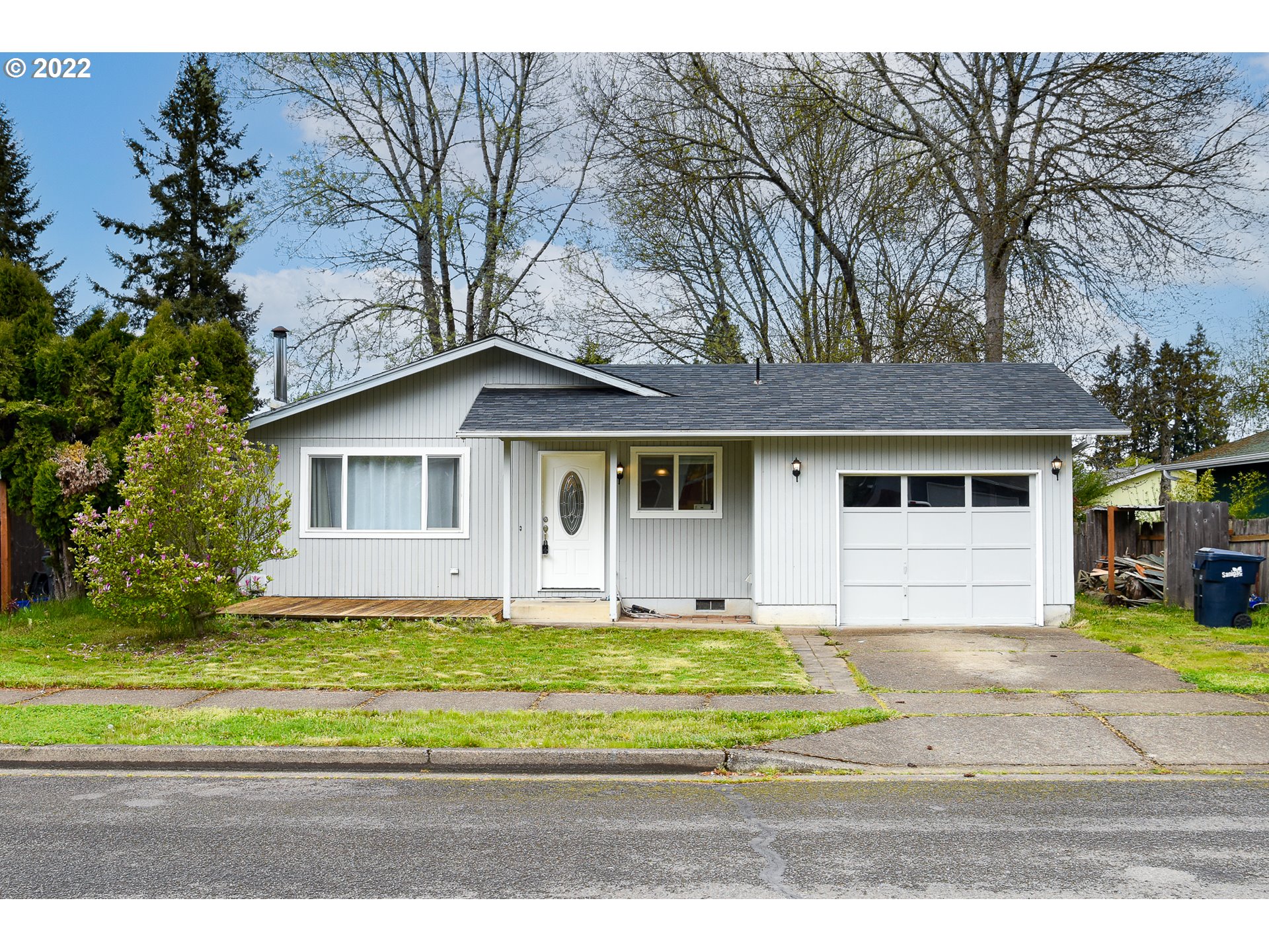 760 Evelyn Avenue, Creswell, OR 97426 | Compass