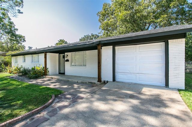 $295,000 | 1624 Montclair Drive | Central Meadowbrook