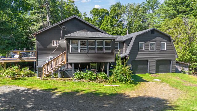 $449,900 | 424 Ward Hill Road | Troy