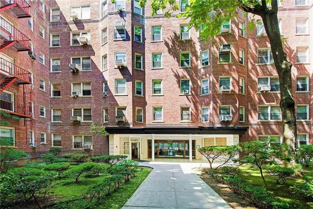 $370,000 | 920 East 17th Street, Unit 122 | Midwood