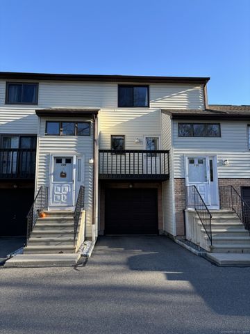 $249,900 | 13 Oak Forest Drive, Unit 5 | Robertson